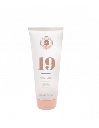 Iap Pharma 19 body milk profumato fragranza floreale 200ml